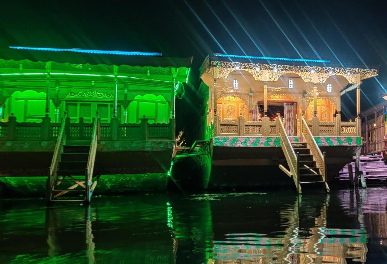 Royal Houseboat Hotel Srinagar  Luaran gambar