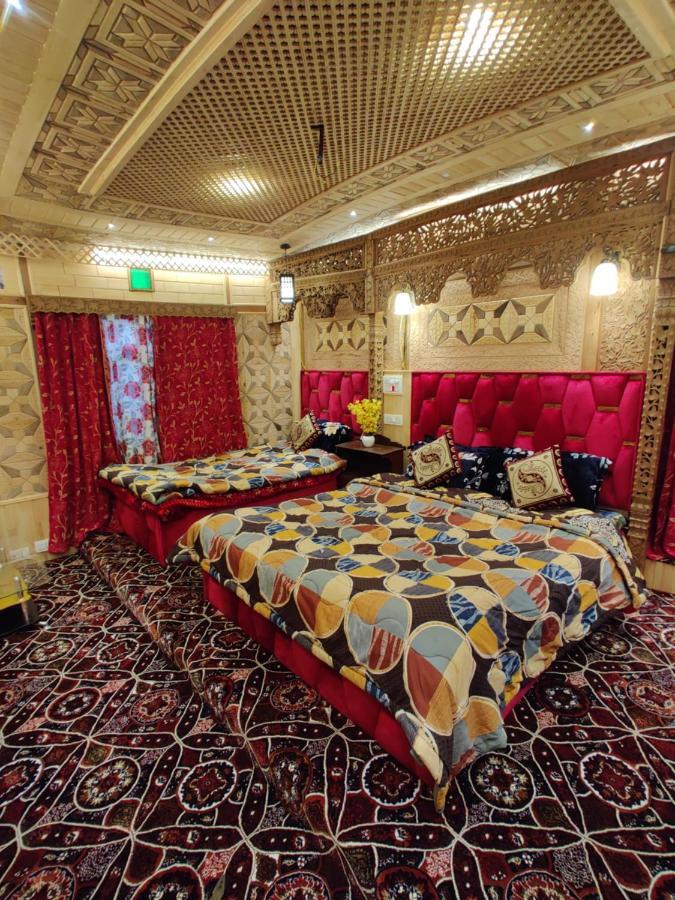 Royal Houseboat Hotel Srinagar  Luaran gambar